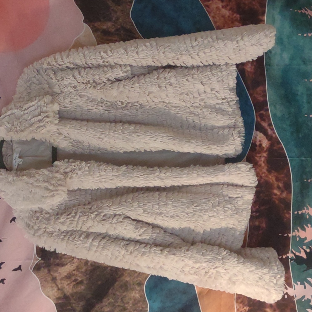Fever faux fur super soft cream beige jacket Large fuzzy furry with clasp